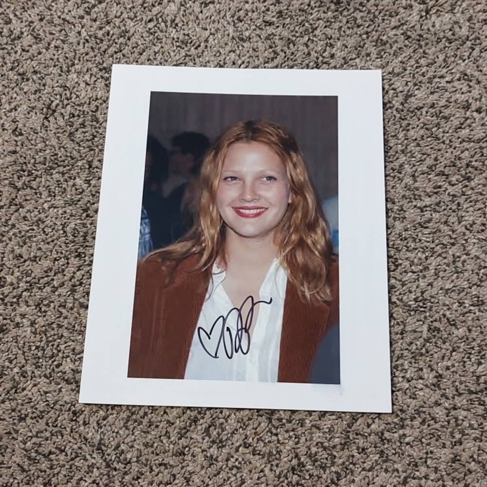 DREW BARRYMORE Hand Signed Autograph Photo